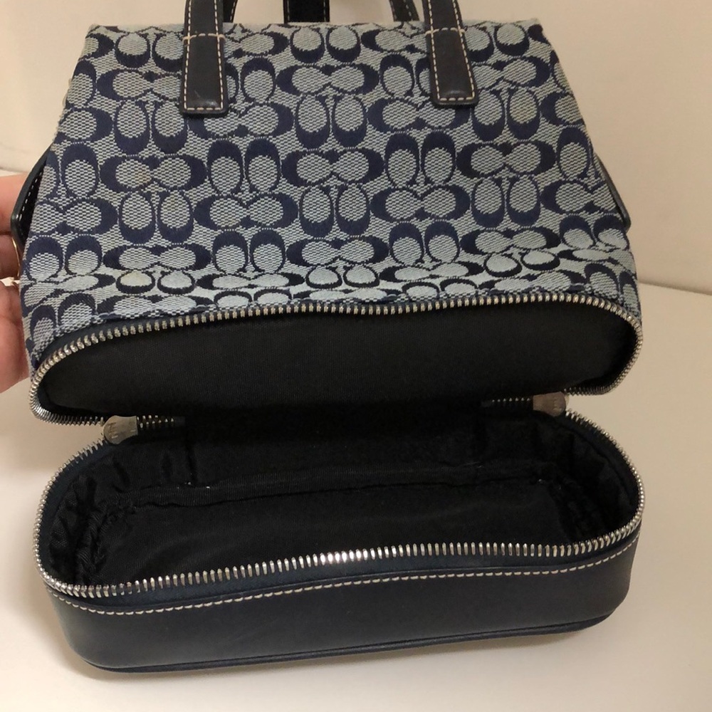 Coach Bag. - Picture 2 of 3